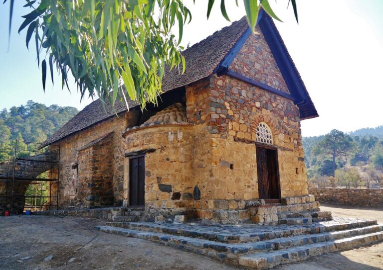 Църквата „Панагия Форвиотиса“ (Асину) край Никитари, ЮНЕСКО