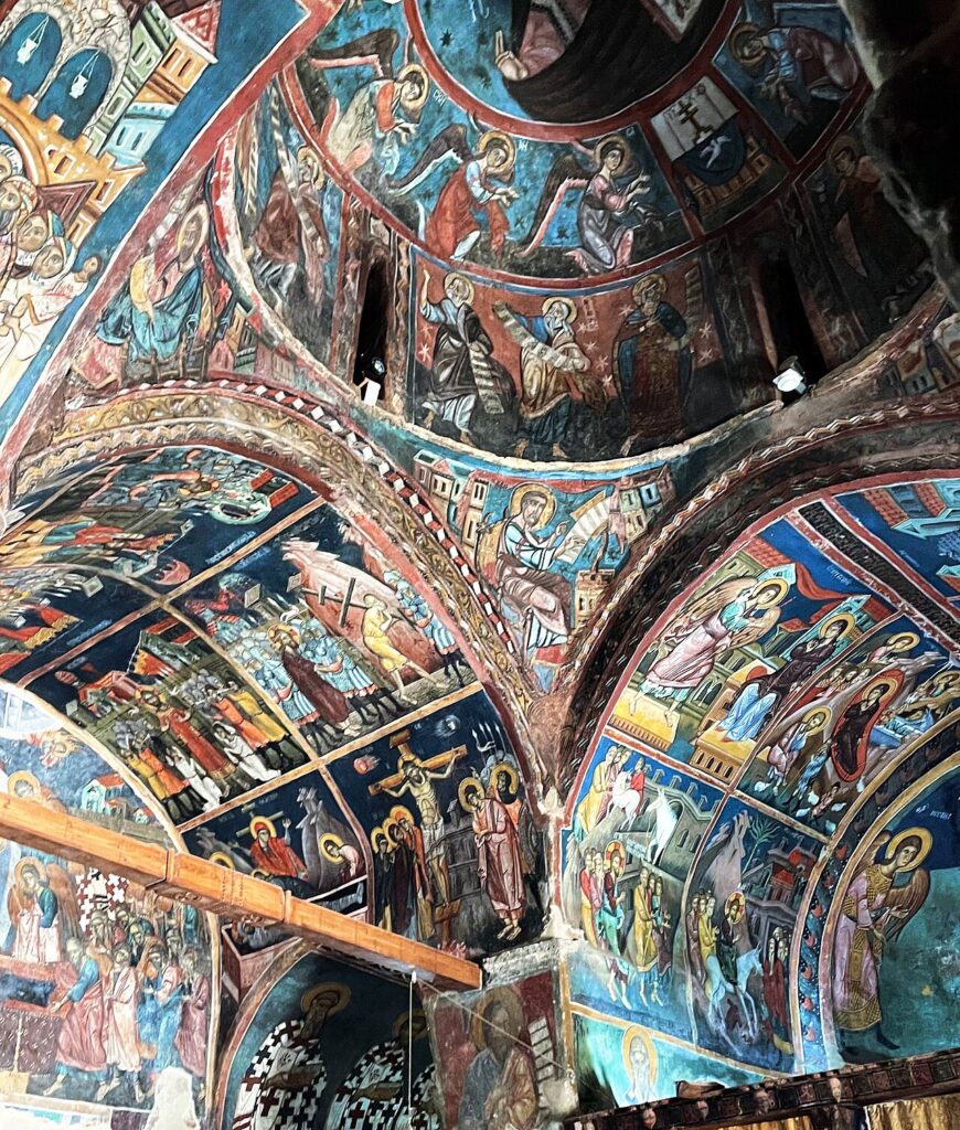 Византийски стенописи по куполите и арките в манастира „Свети Йоан Лампадист“, Калопанайотис, Кипър