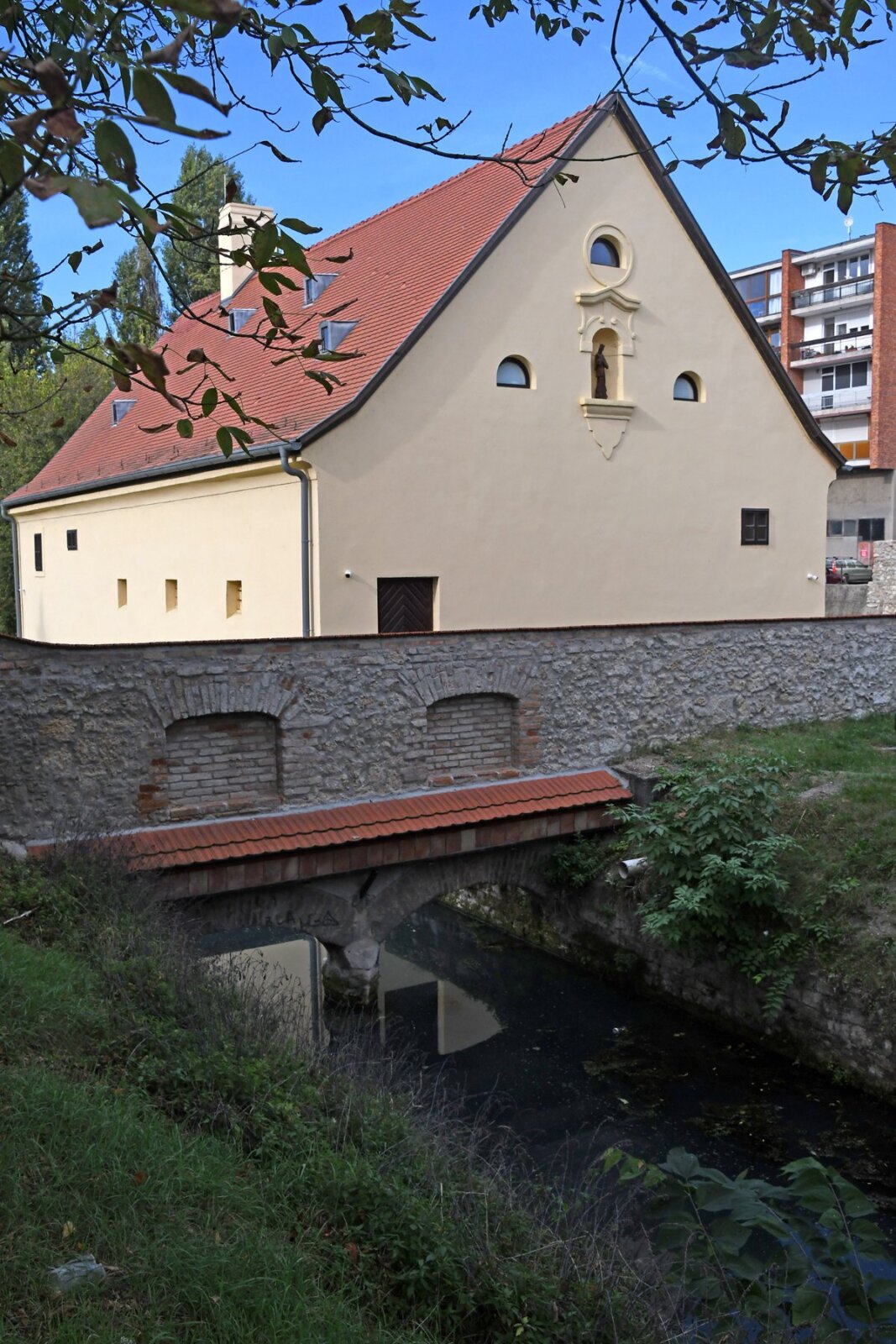 Мелницата „Непомук“ от 1758 г. в Тата