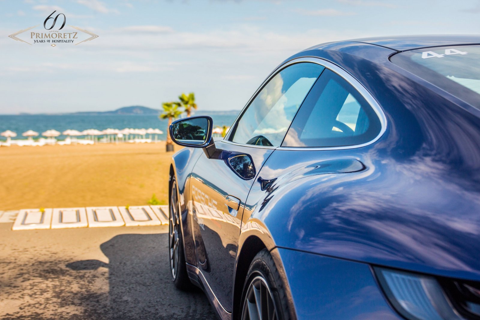 Porsche пред Гранд хотел Приморец